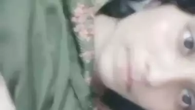 Cute girlfriend exposing nude big boobs viral selfie