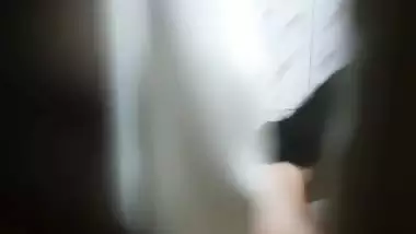 Chubby sister bathing caught through hole viral MMS