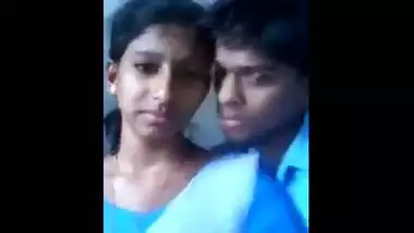 Nude desi girl’s college romance with her BF