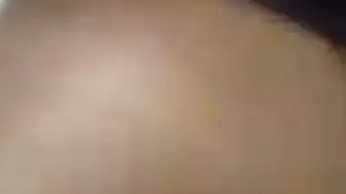 Desi Unhooking bra solo selfie